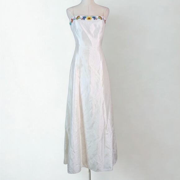 JS Collections White Floral Maxi Dress Beaded Floral Fairy Y2K sz 8 Prom Wedding - Picture 1 of 8